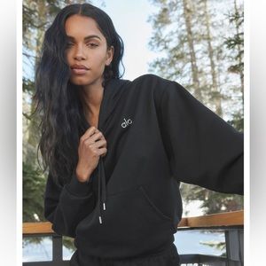 Alo. Accolade Hoodie.Black. Brand new. Size Small